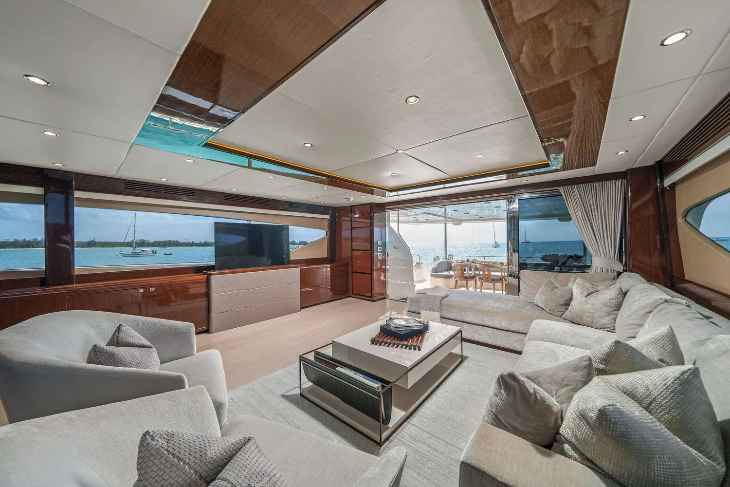 yacht-141212