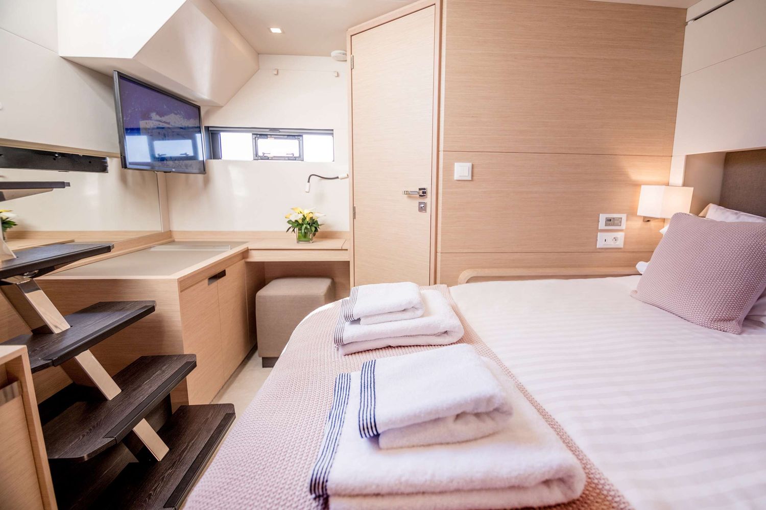 yacht-139893