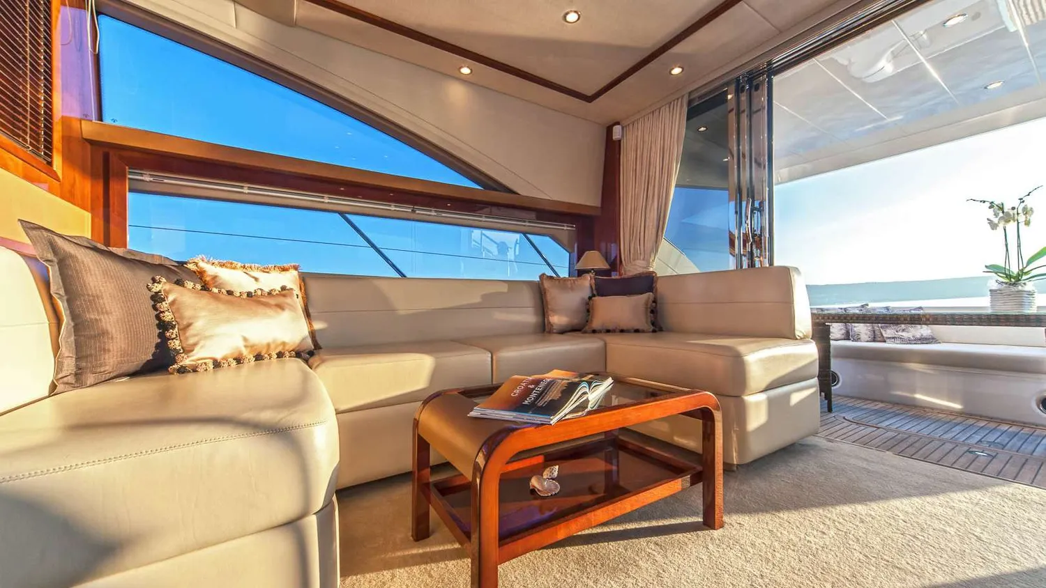 yacht-143542