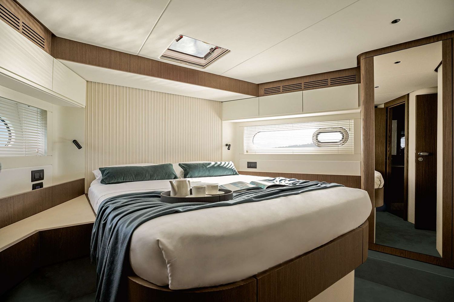 yacht-150001