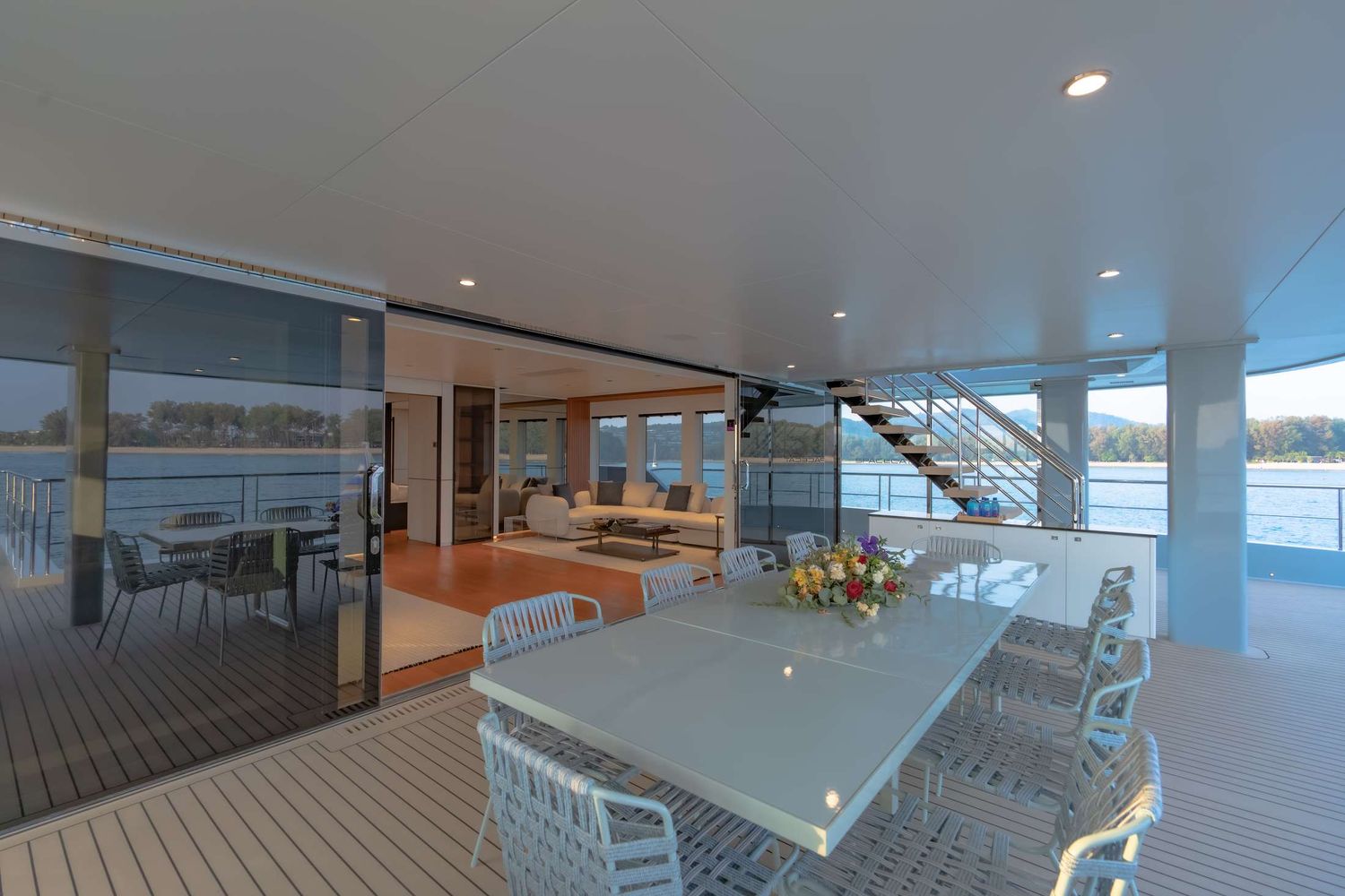 yacht-153163