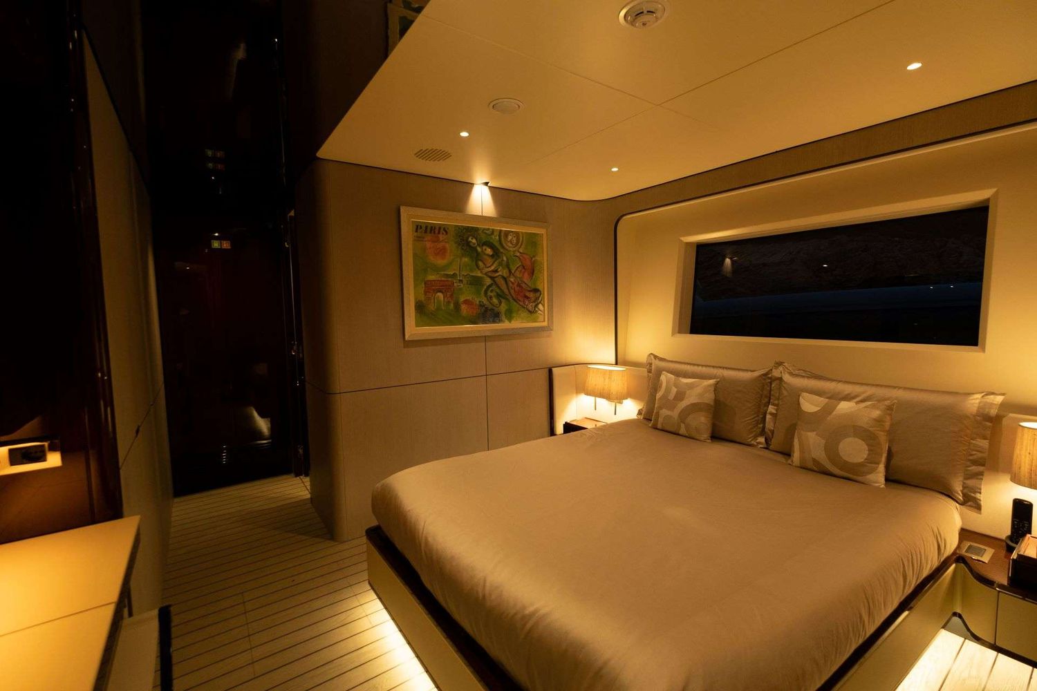 yacht-300412