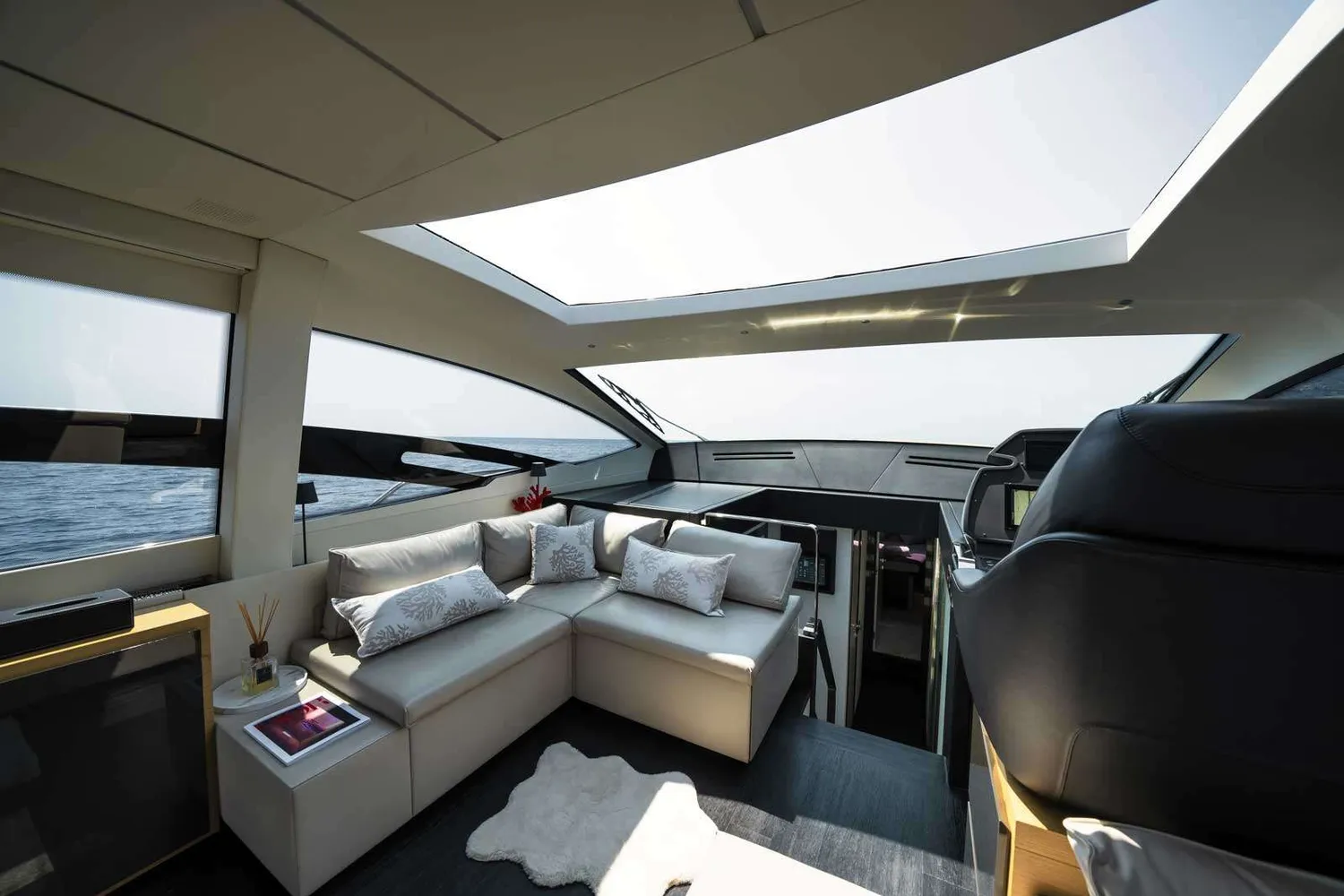 yacht-156731