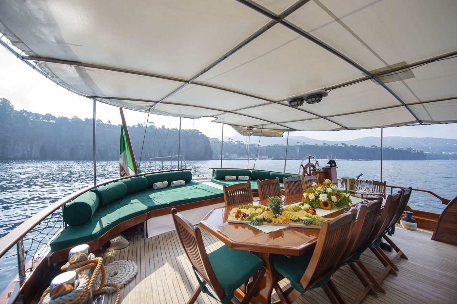 yacht-157961