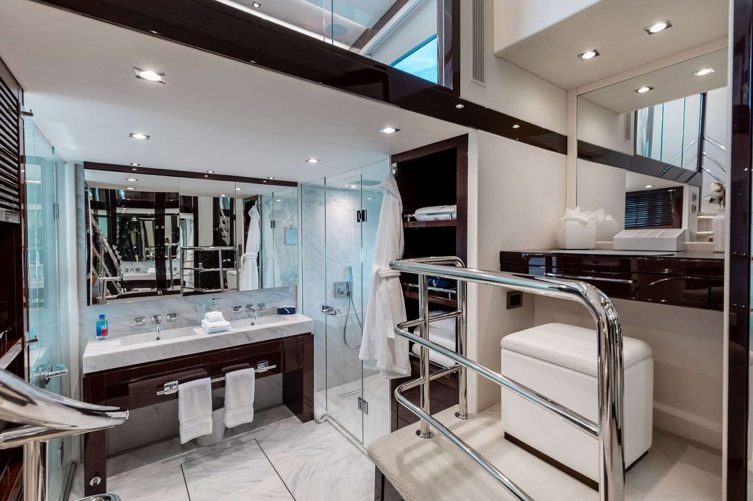 yacht-389857