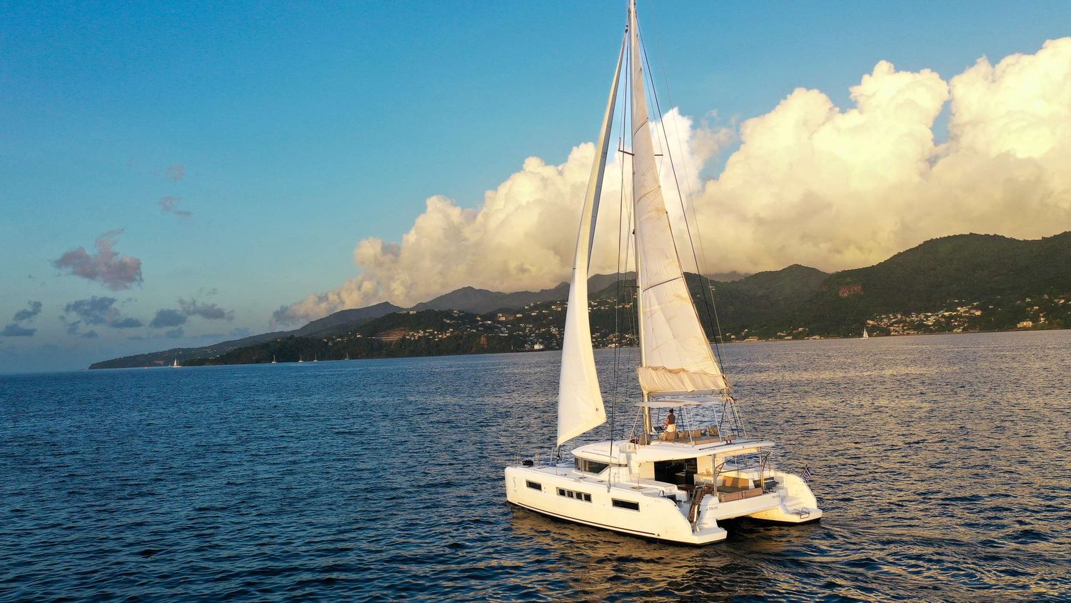 yacht-381324