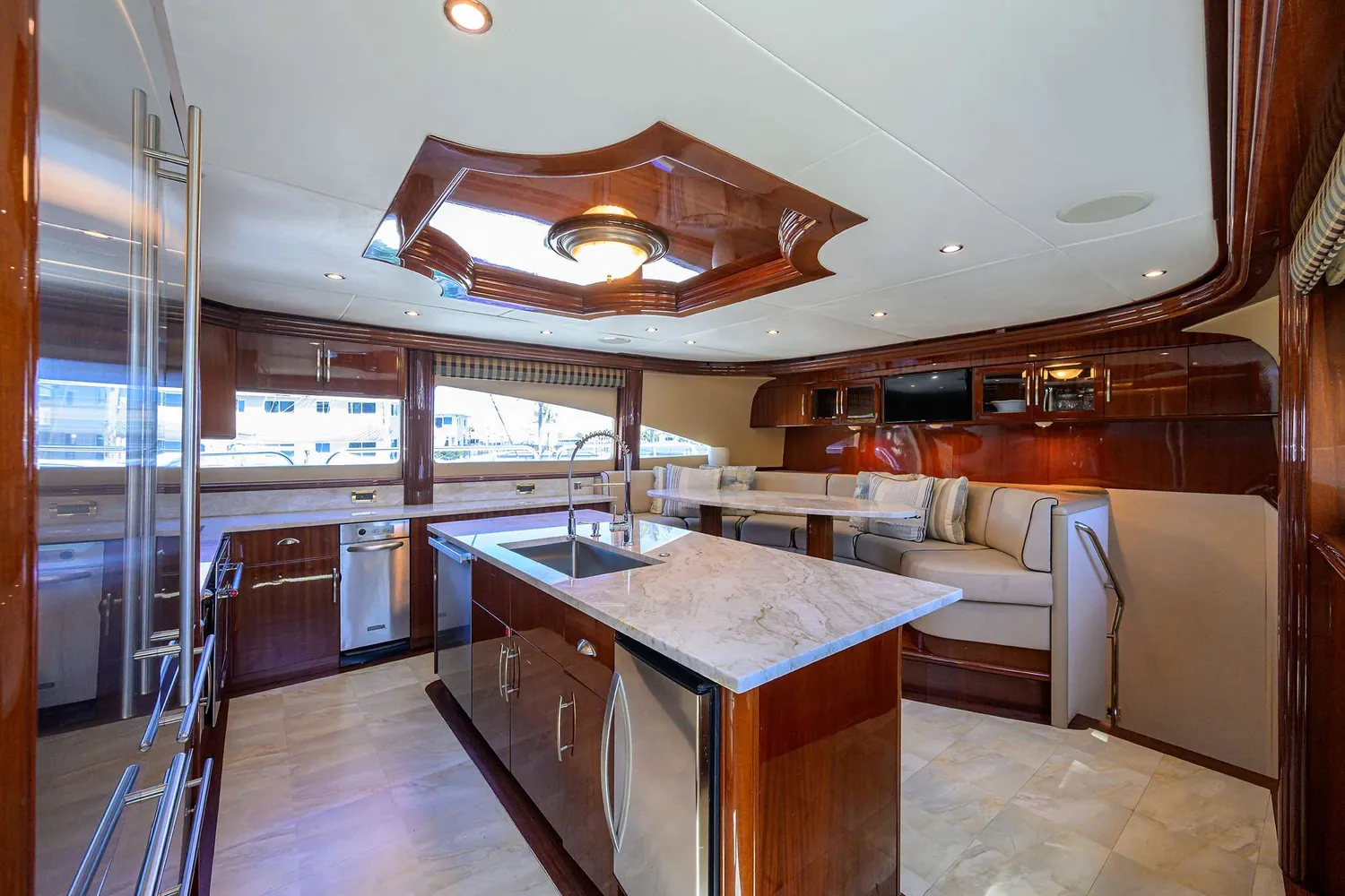 yacht-278899