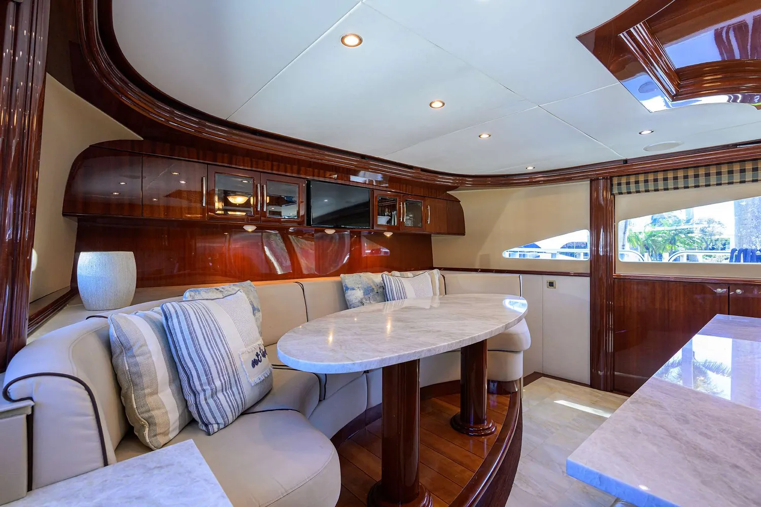 yacht-278900