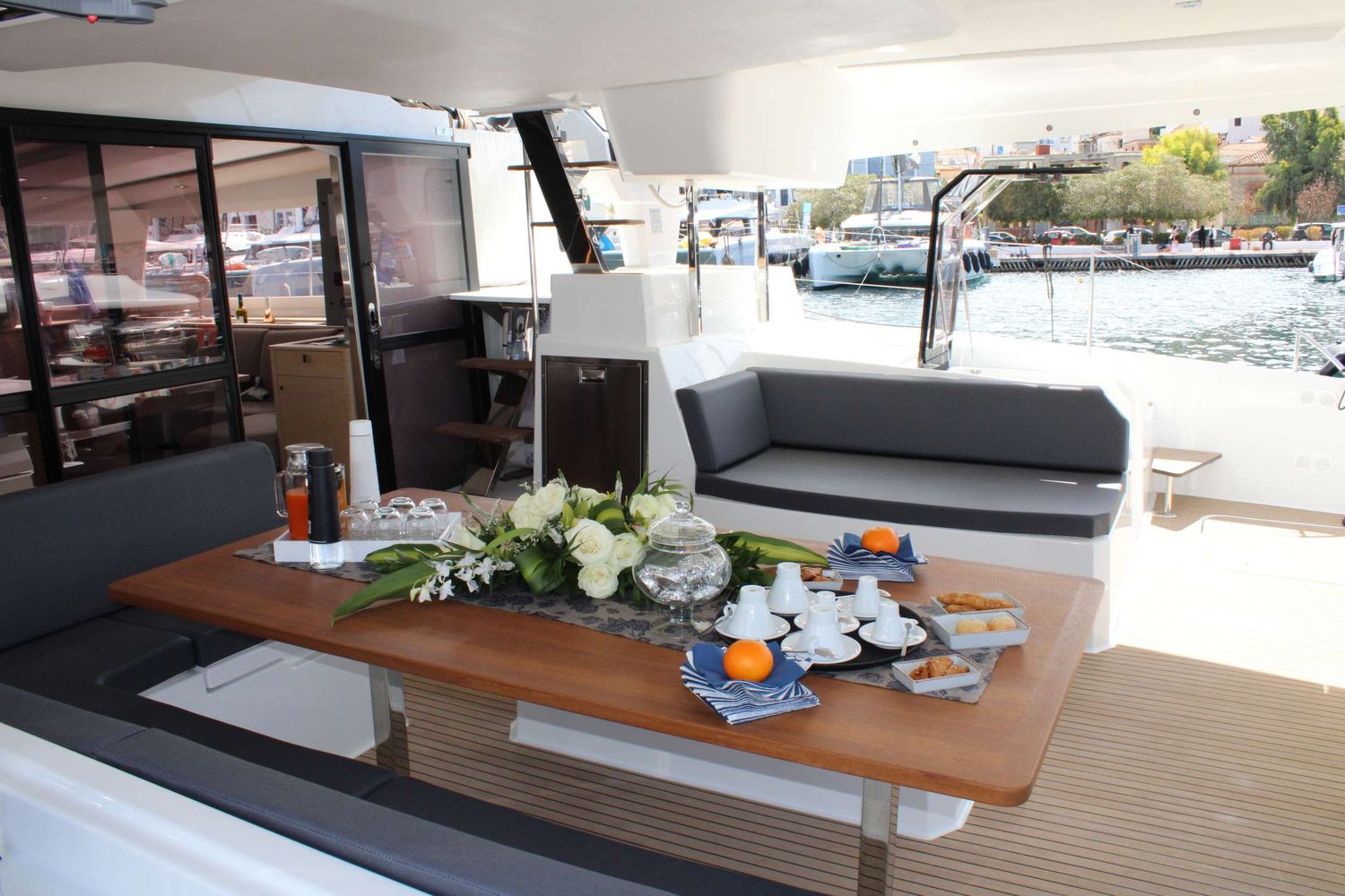 yacht-341499
