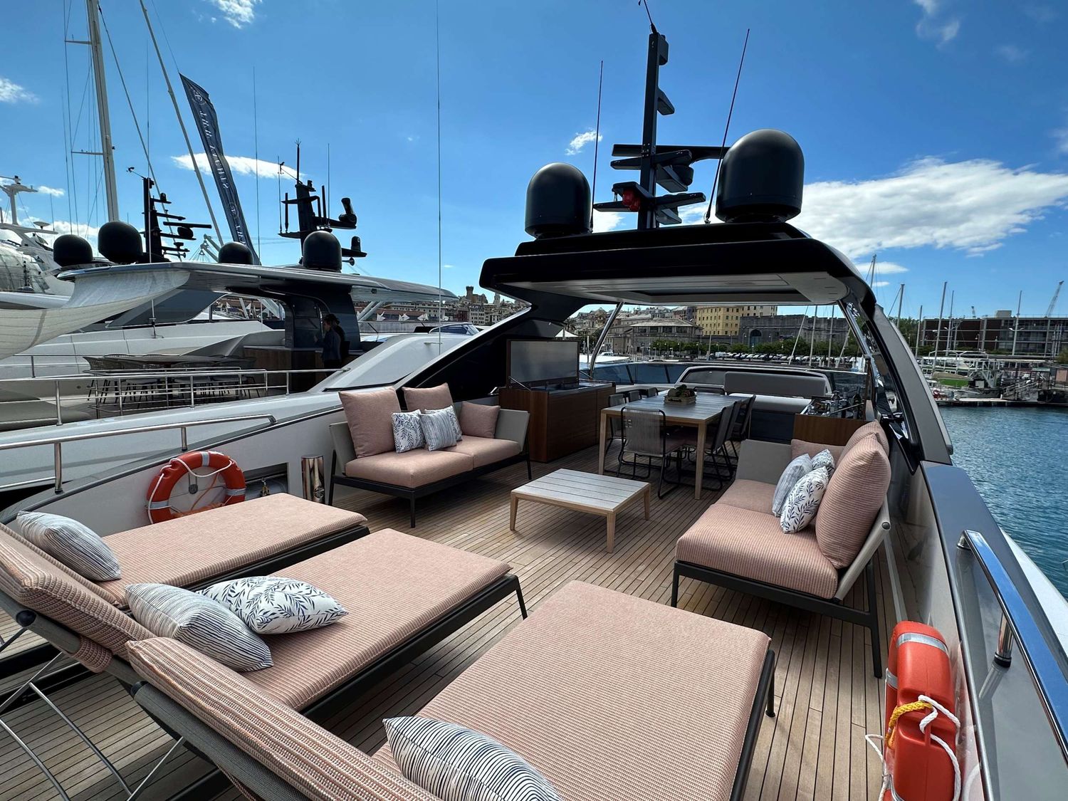 yacht-348882