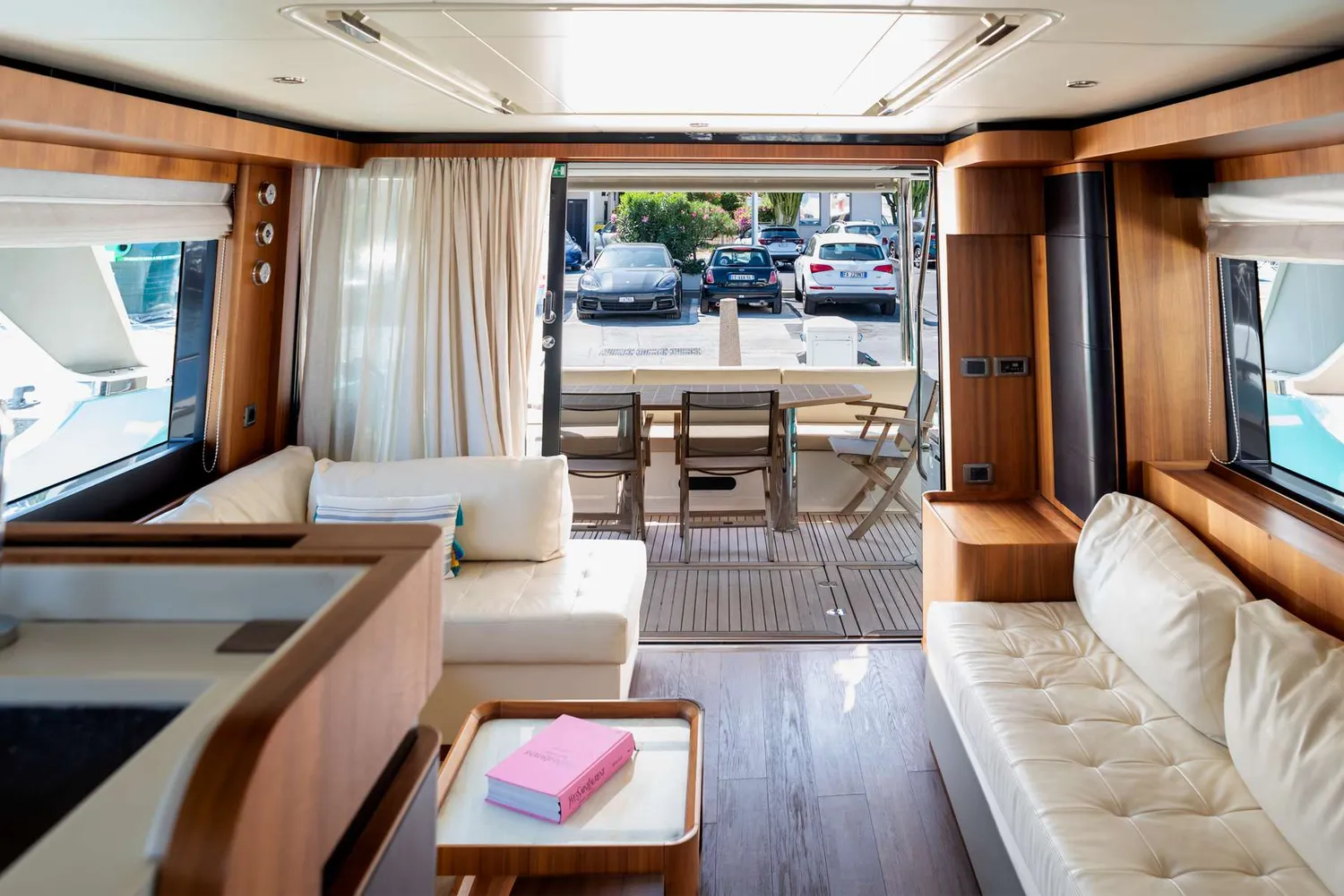 yacht-167937
