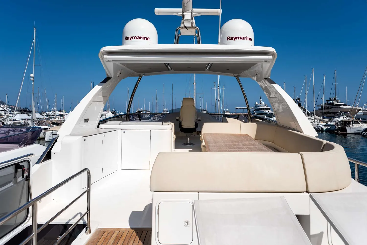 yacht-167940