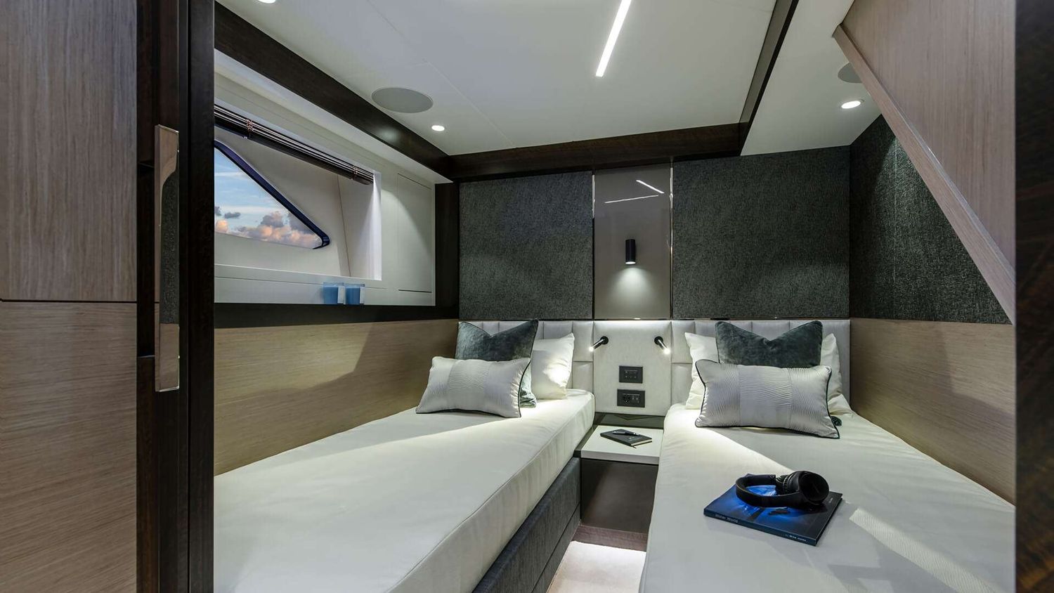 yacht-175434