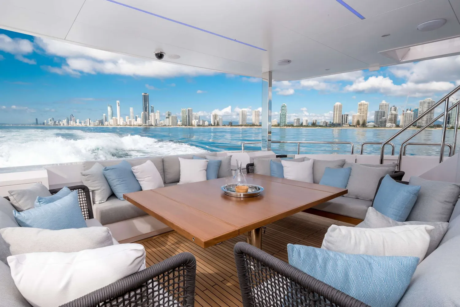yacht-243861