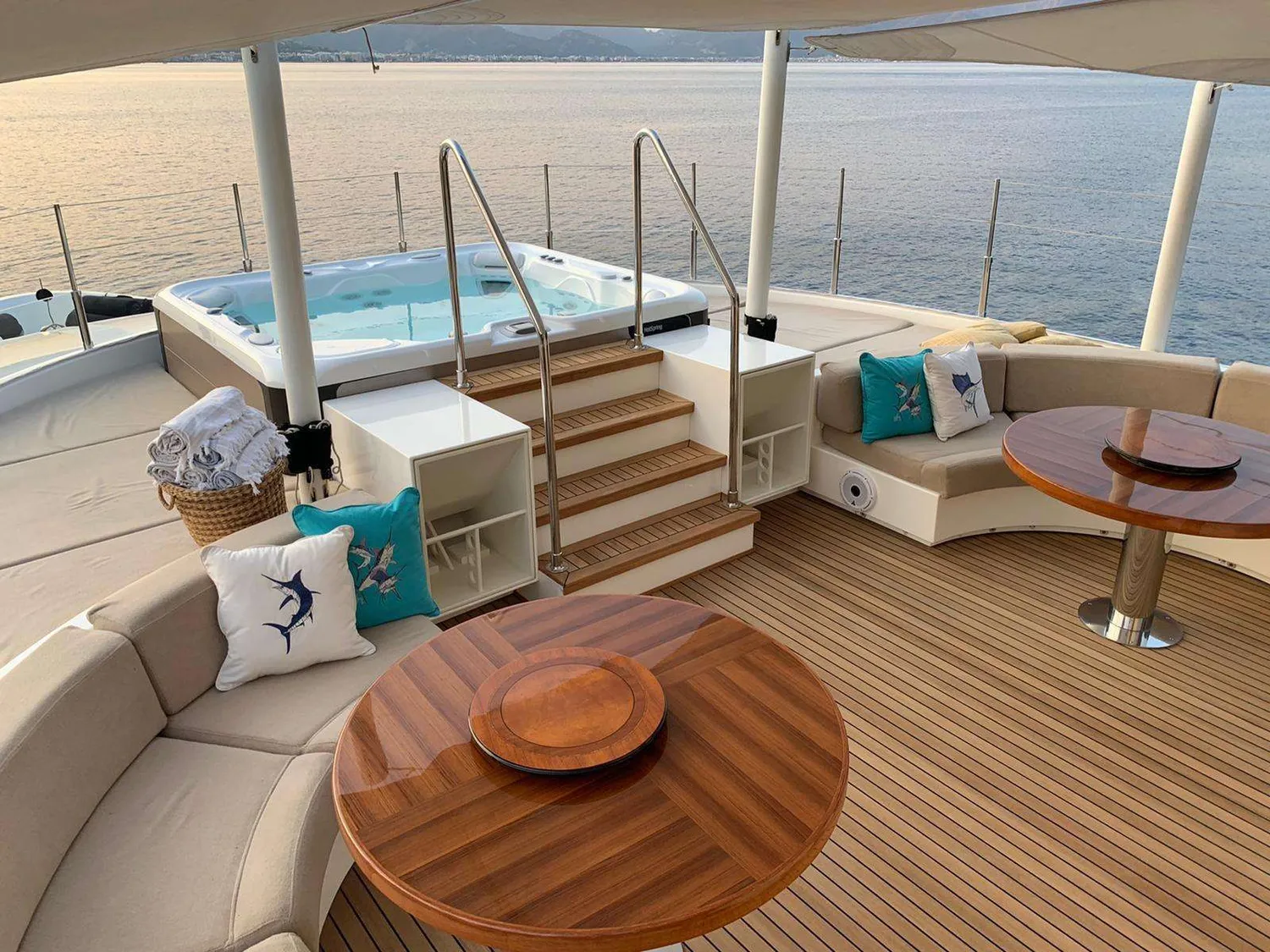 yacht-228322