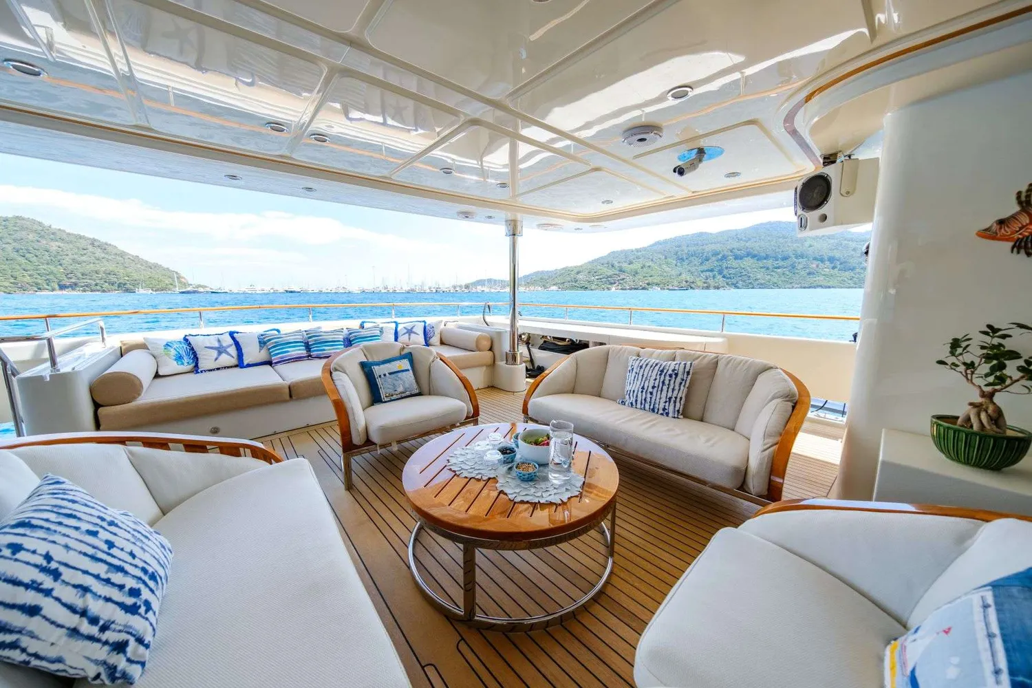 yacht-228323