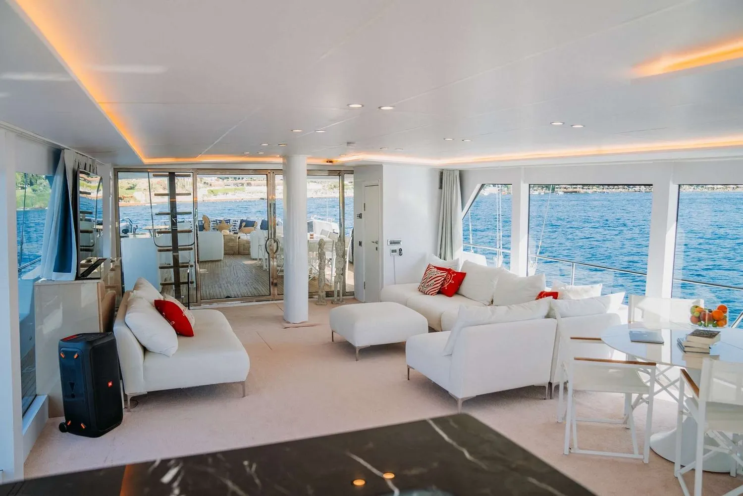 yacht-253999