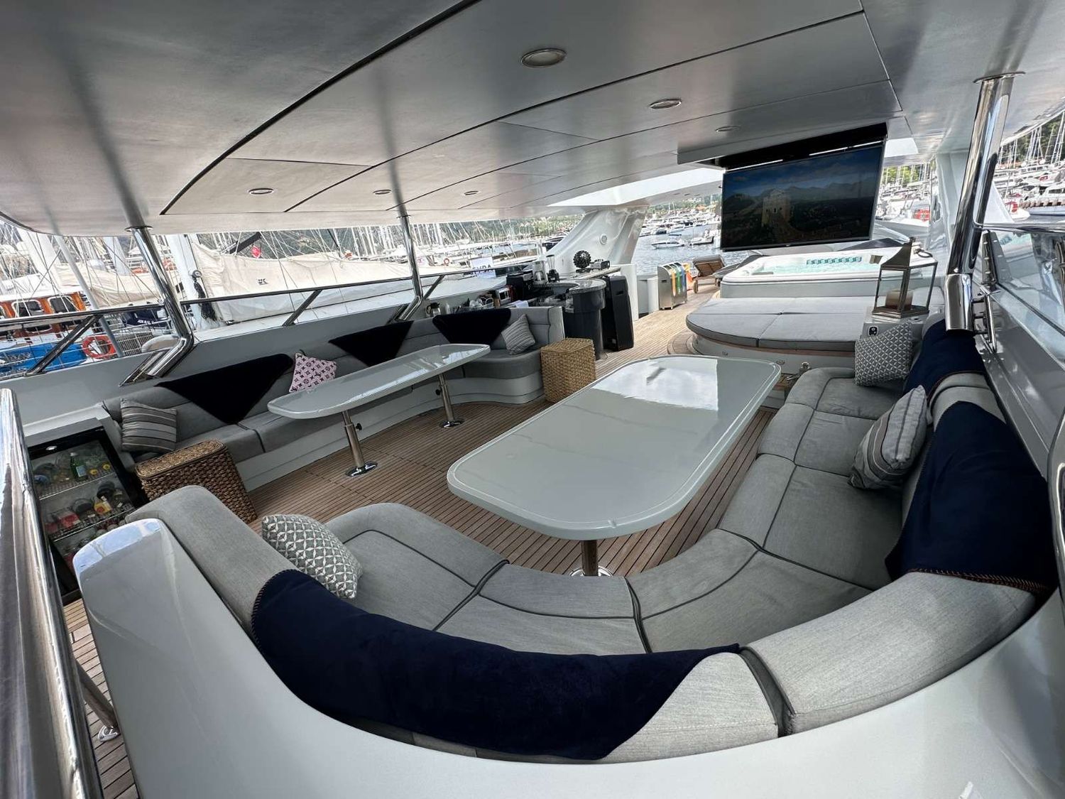 yacht-297459