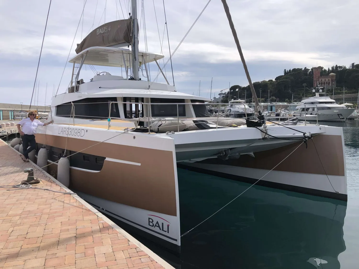 yacht-318317