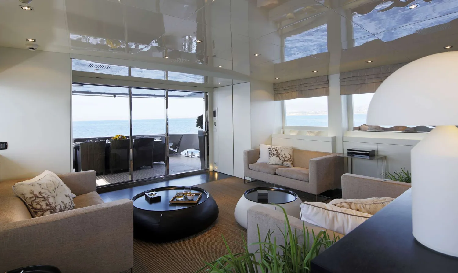 yacht-330320