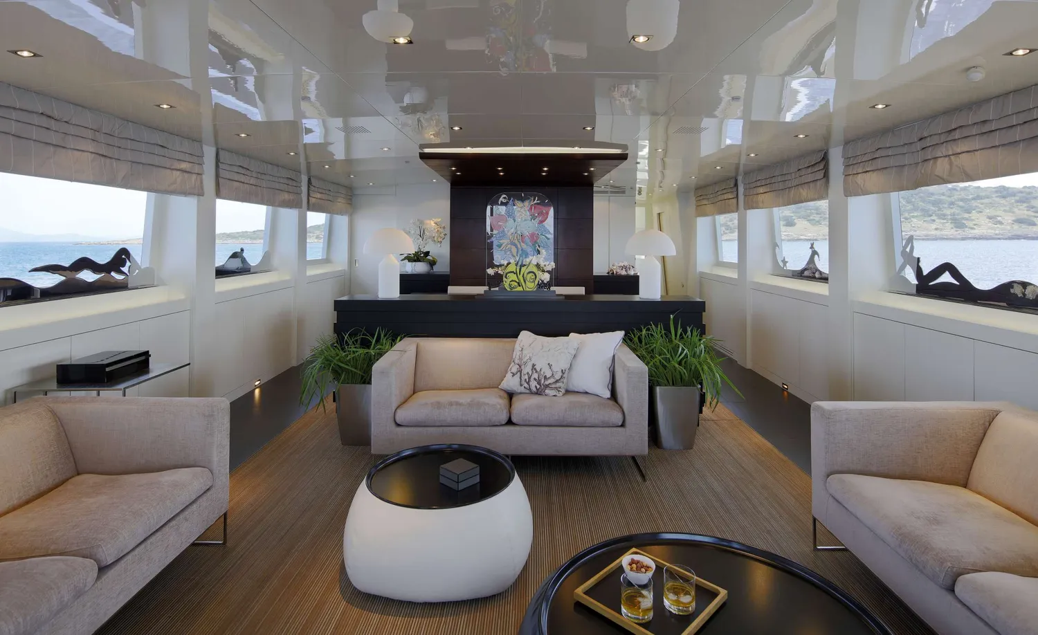 yacht-330321