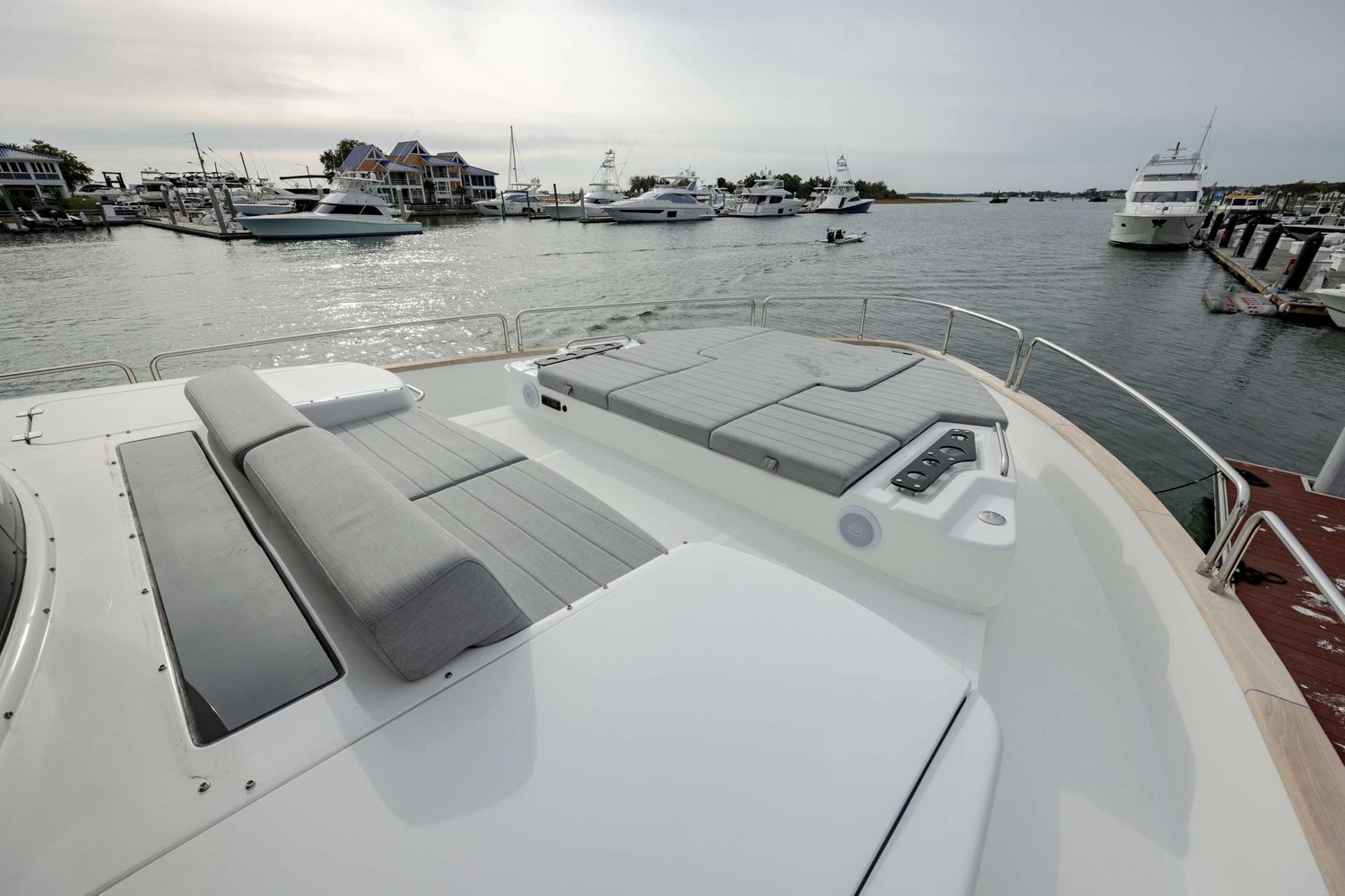 yacht-364819