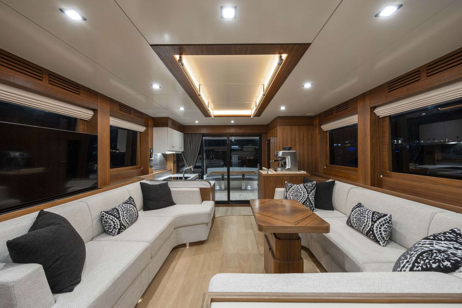 yacht-364809