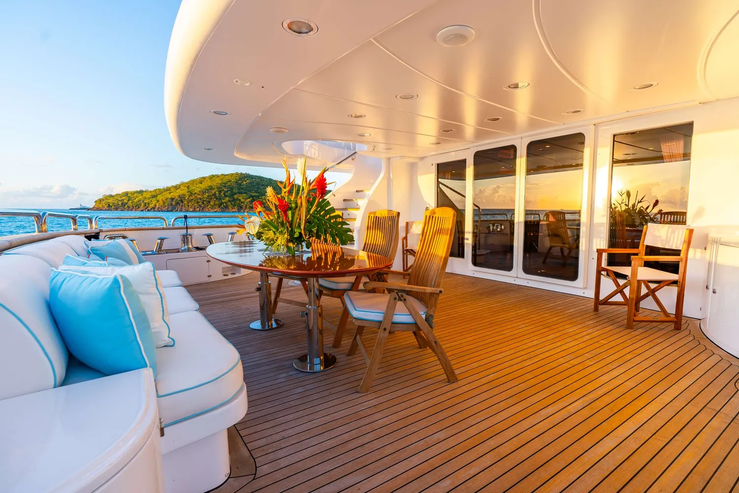 yacht-380747