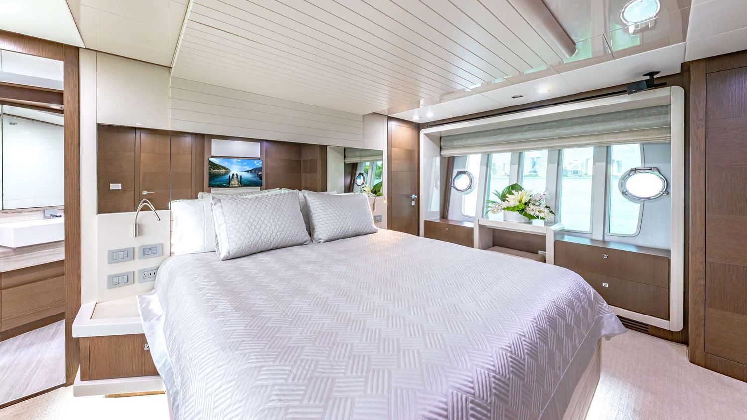 yacht-383947