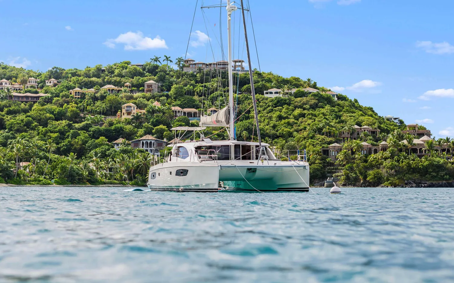 yacht-410214