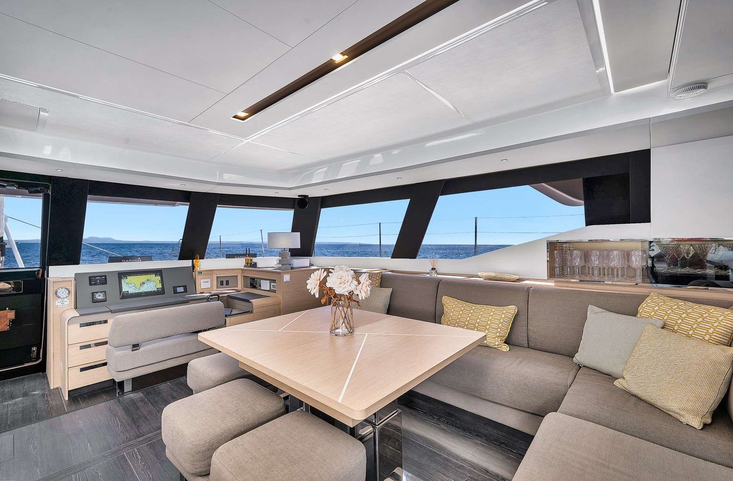 yacht-530836