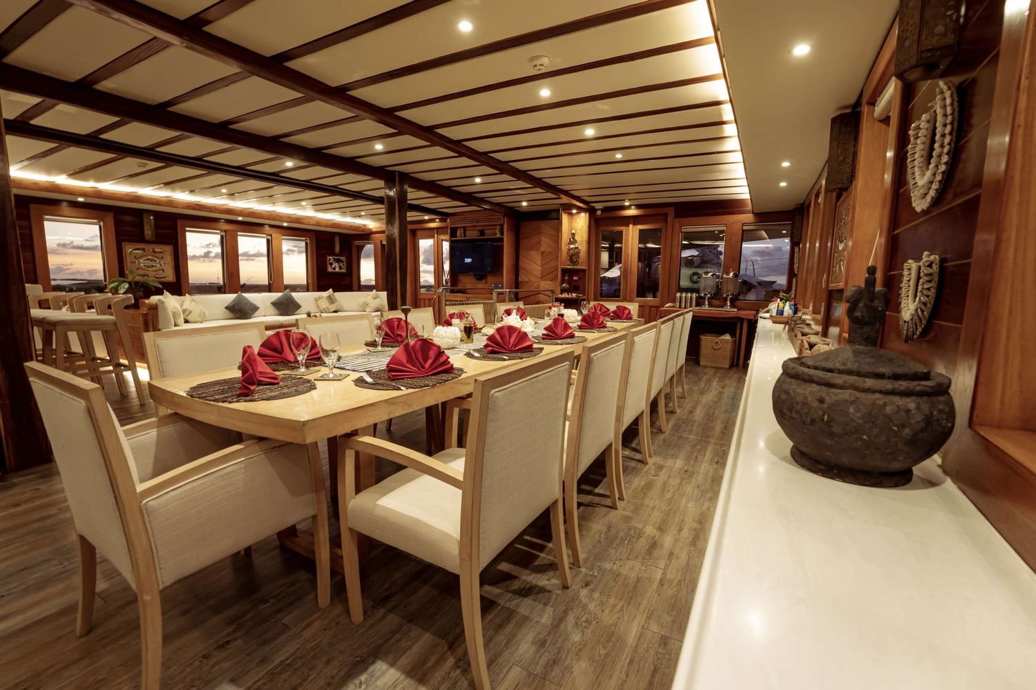 yacht-518445