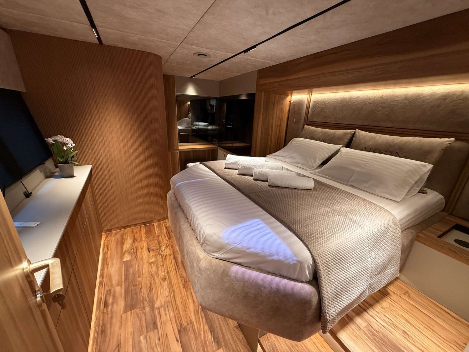 yacht-518929