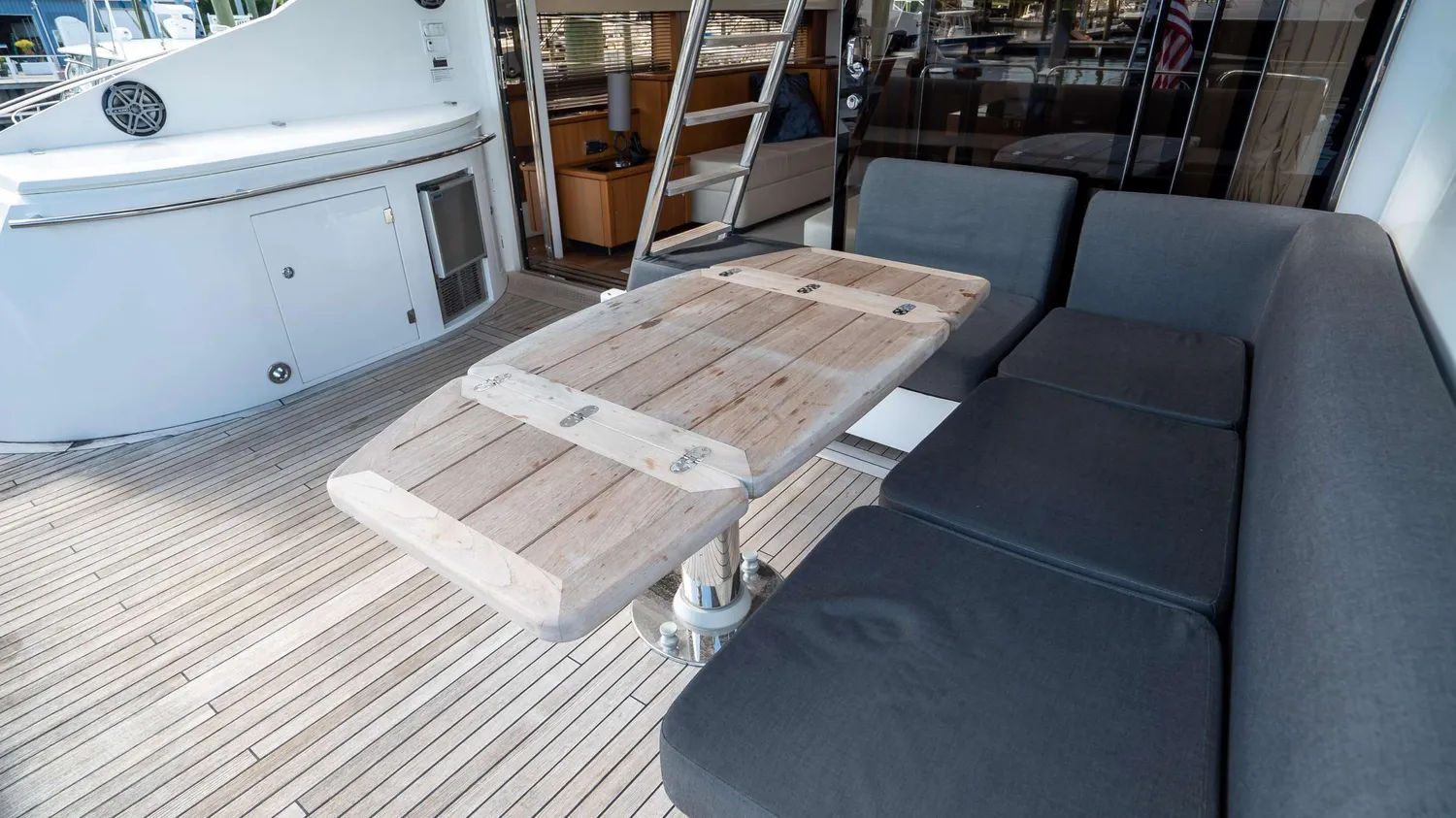 yacht-519122