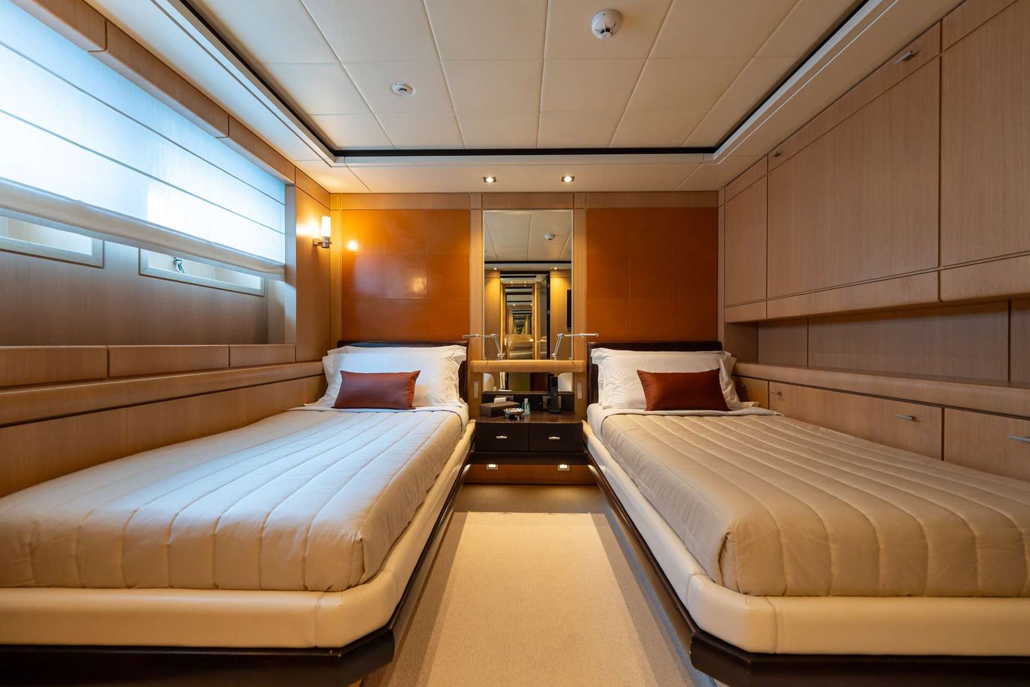 yacht-536369