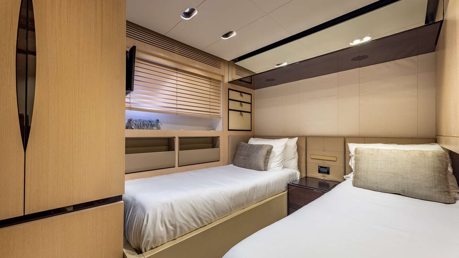 yacht-546428