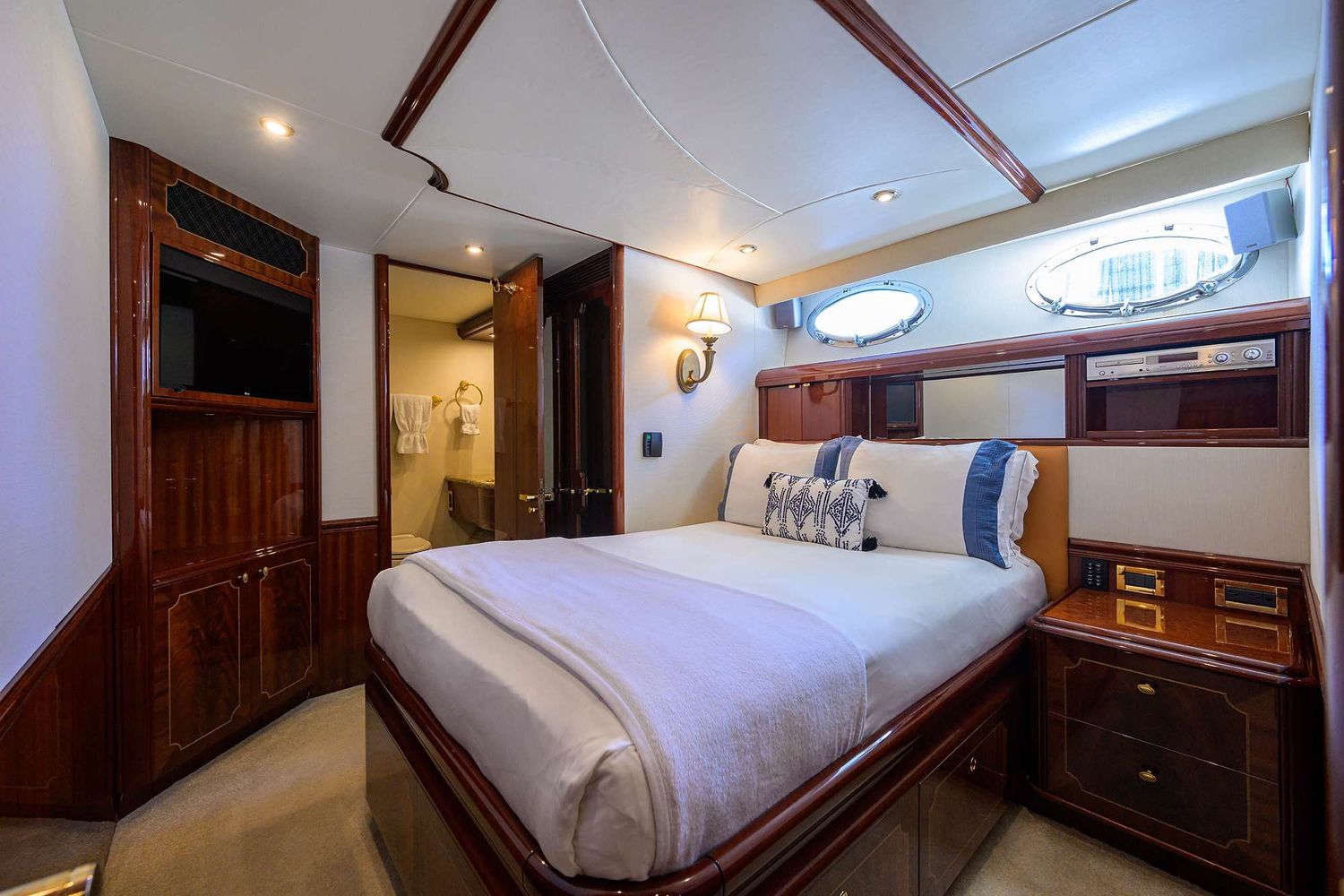 yacht-521444