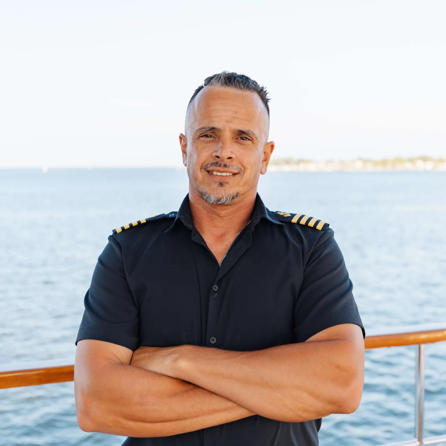 crew-1044974