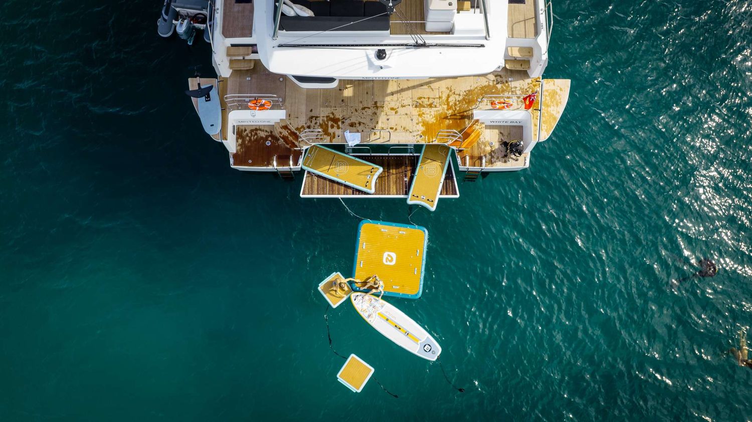 yacht-545914