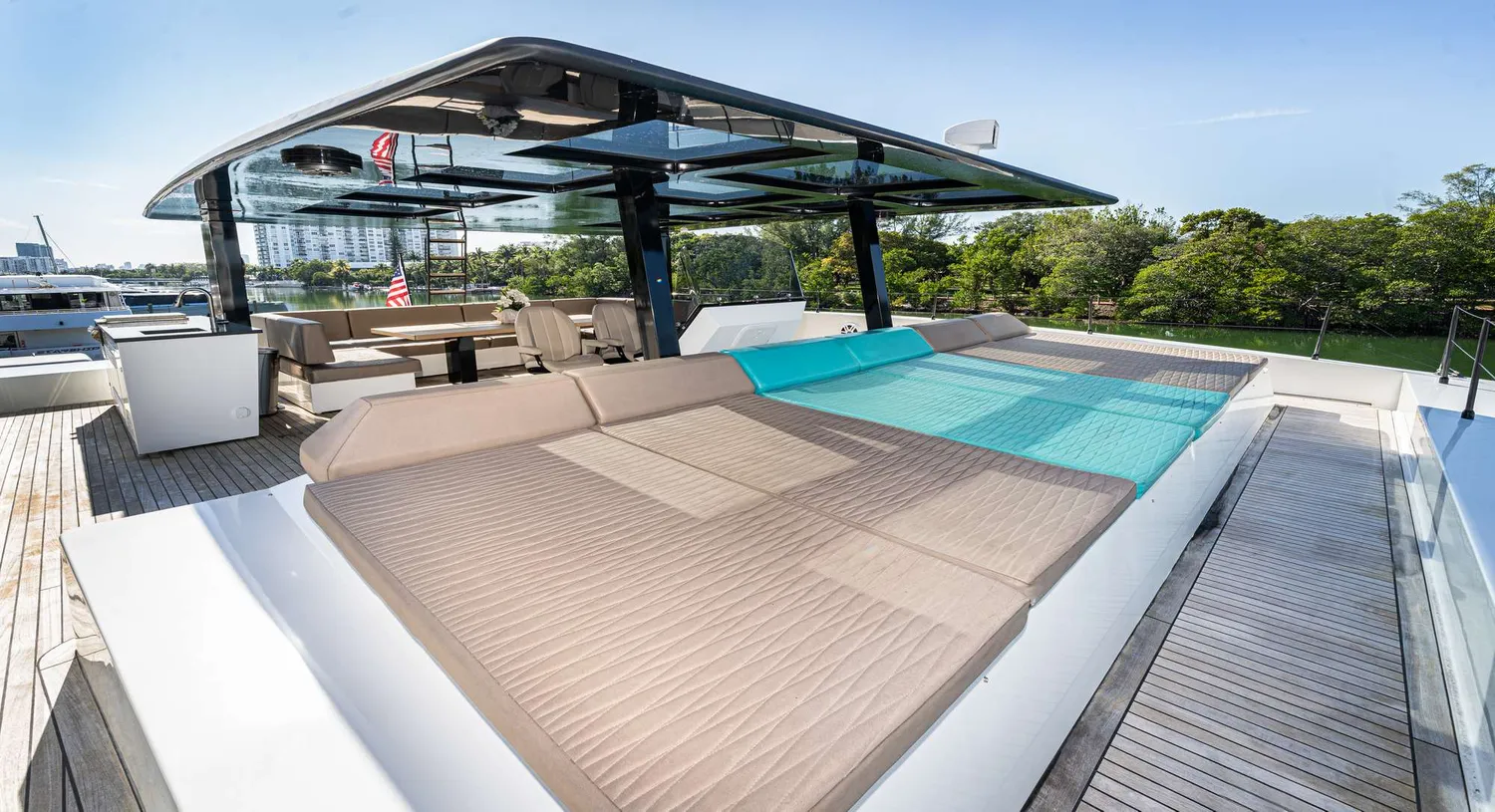 yacht-526353
