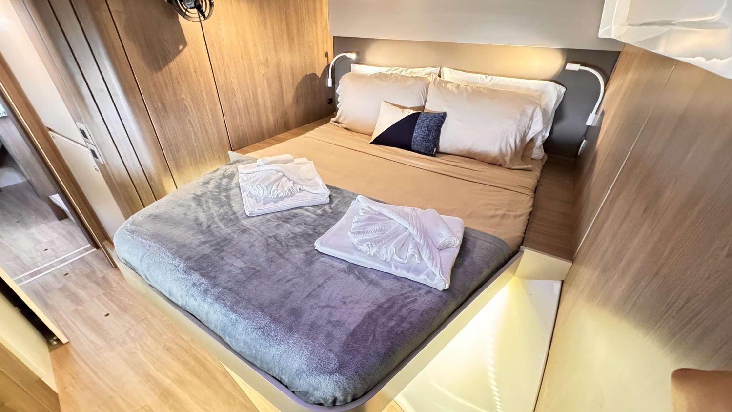 yacht-535571