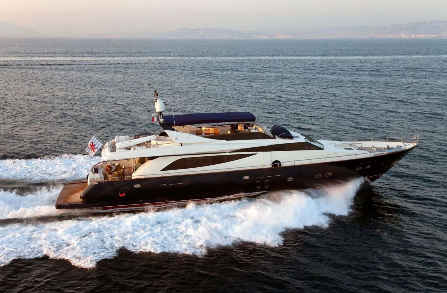 yacht-523312