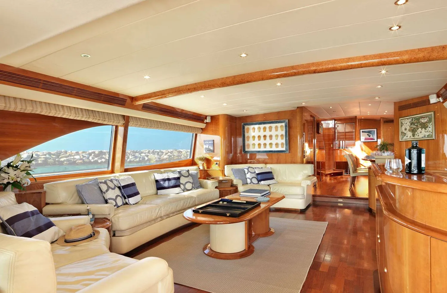 yacht-523313