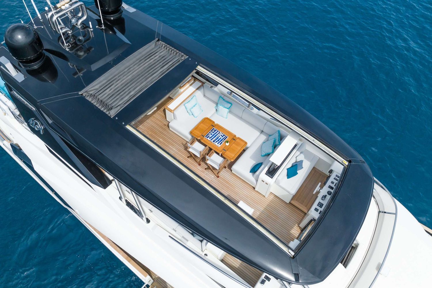 yacht-523693