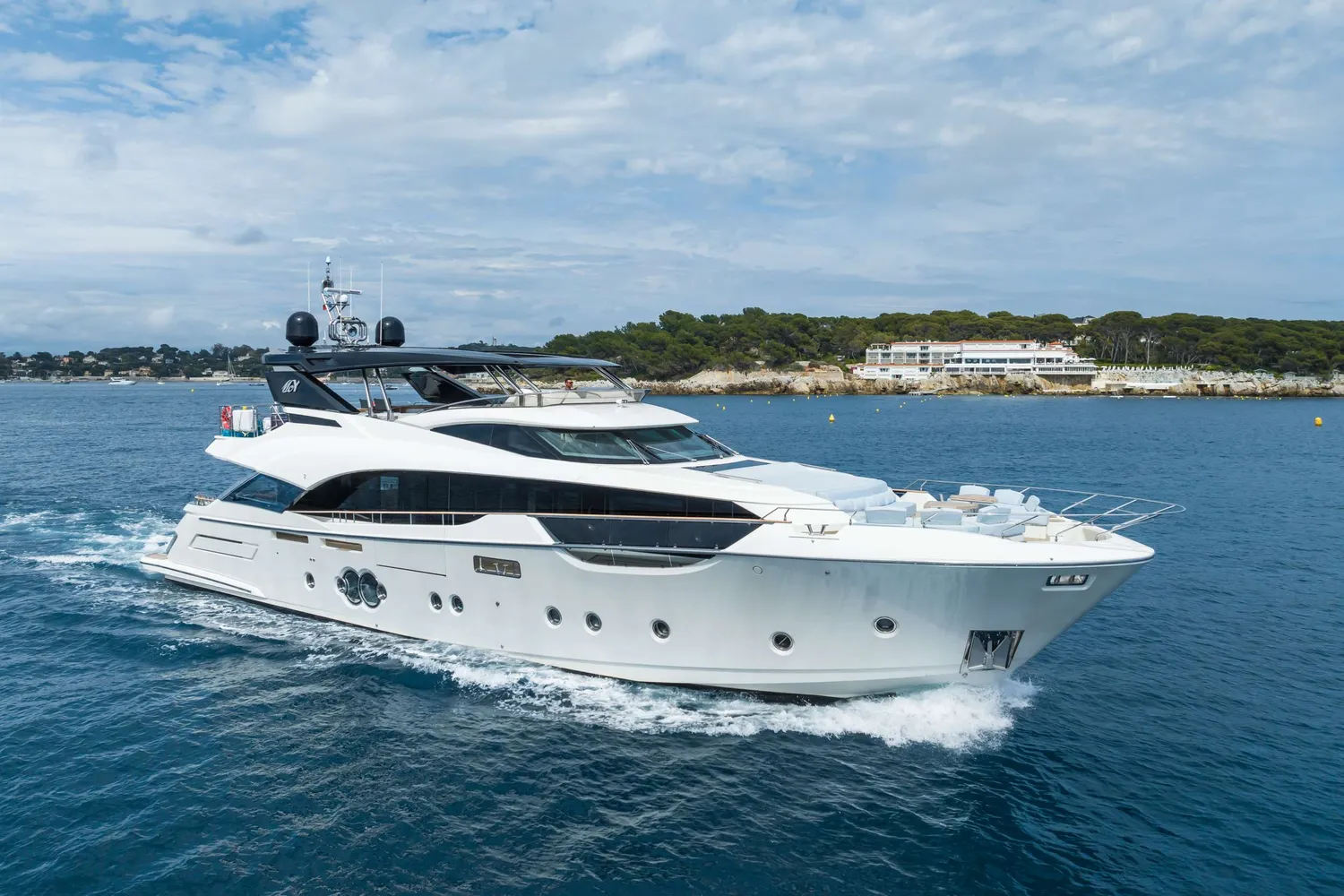yacht-523680