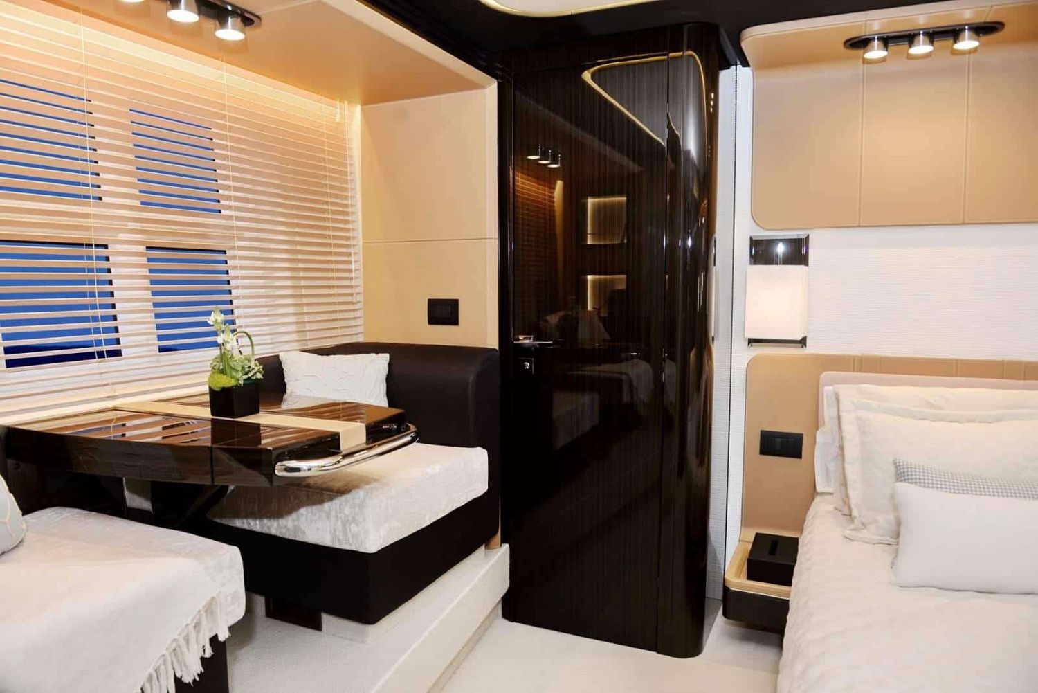 yacht-525519