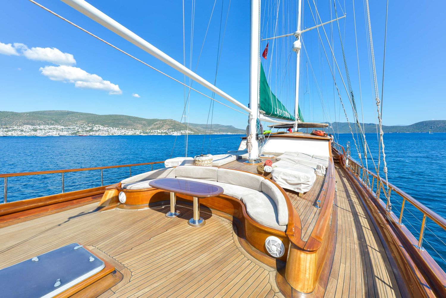 yacht-527003