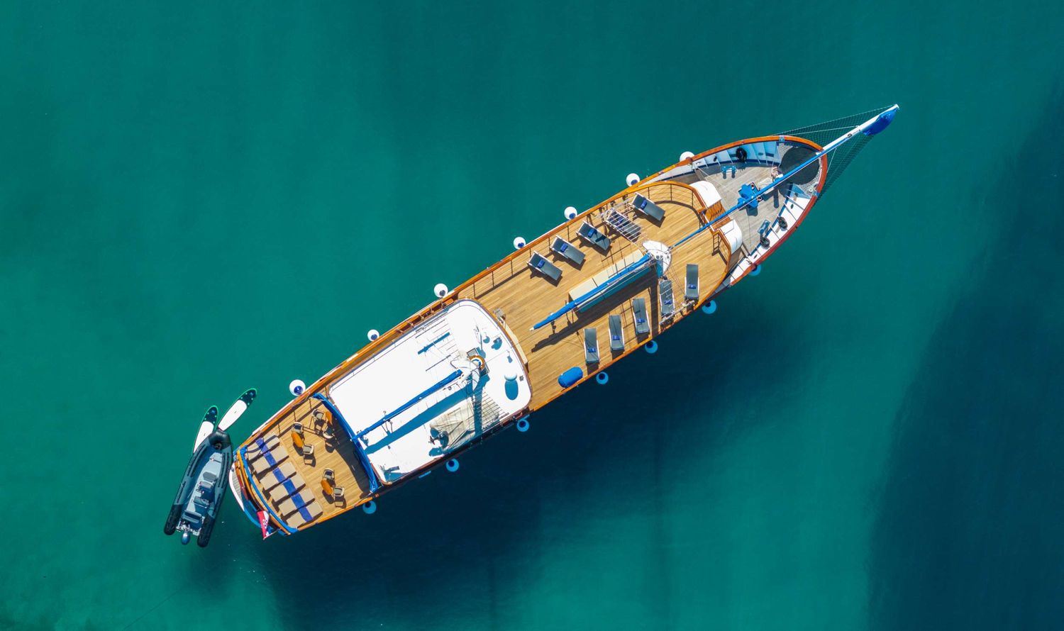 yacht-533616