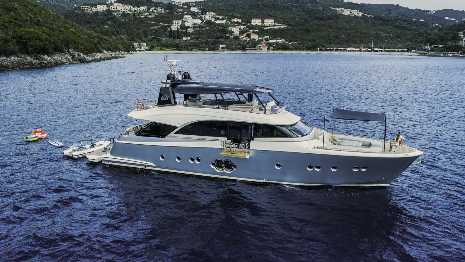 yacht-527796