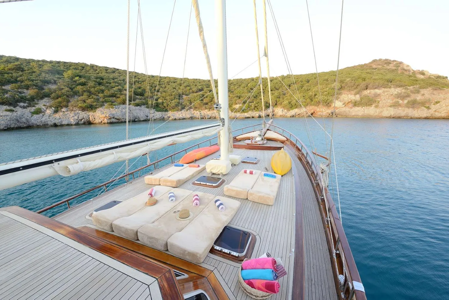 yacht-568447